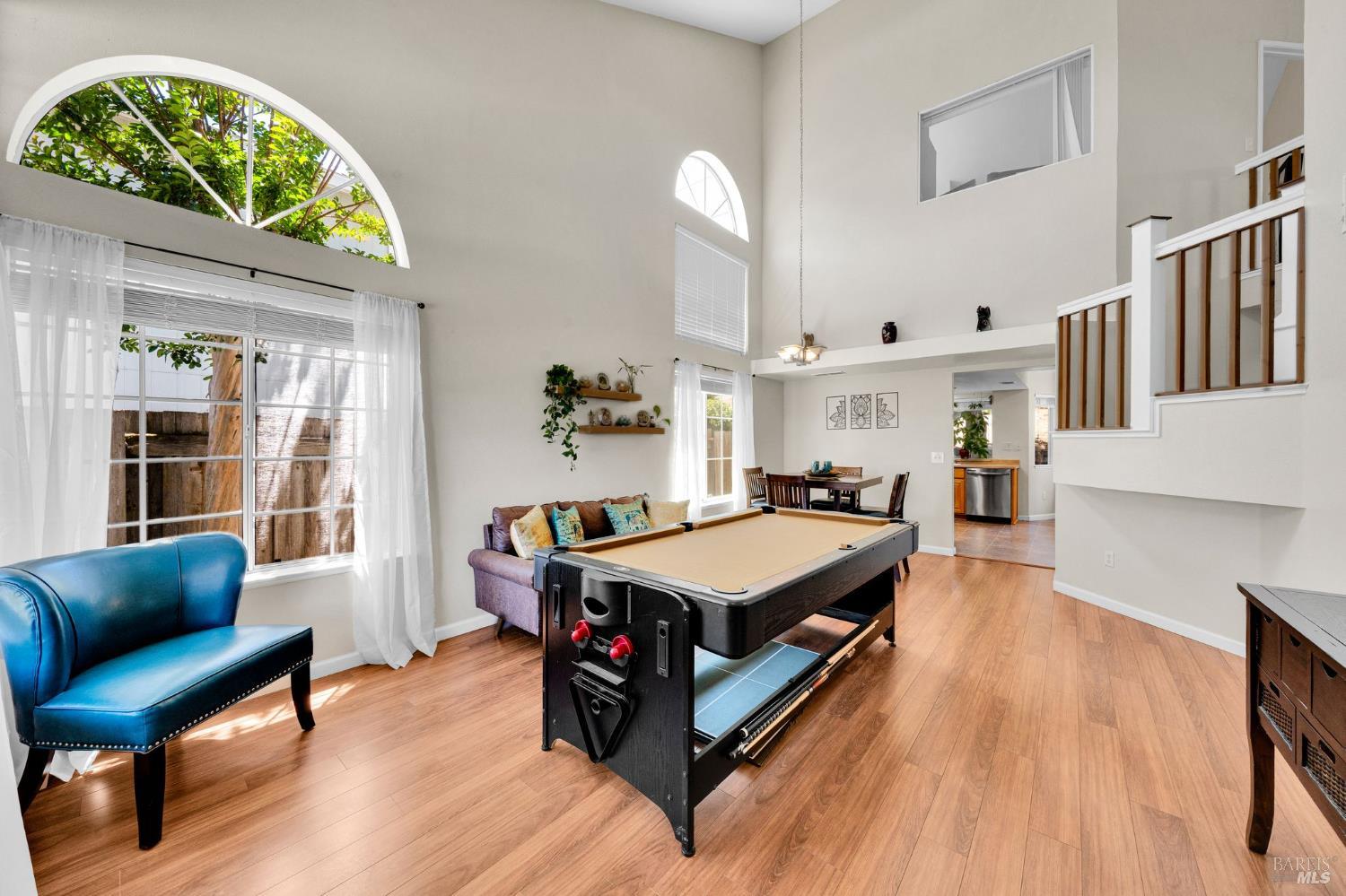 121 Sunnyglen Drive