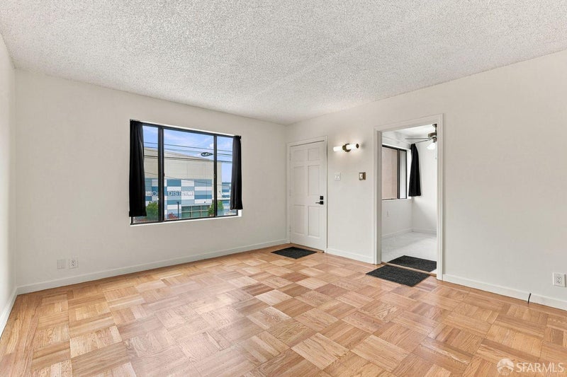 158 Oriente Street