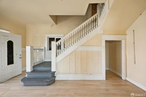 1005 E 12th Street, Oakland, CA 94606 - #: 425066608