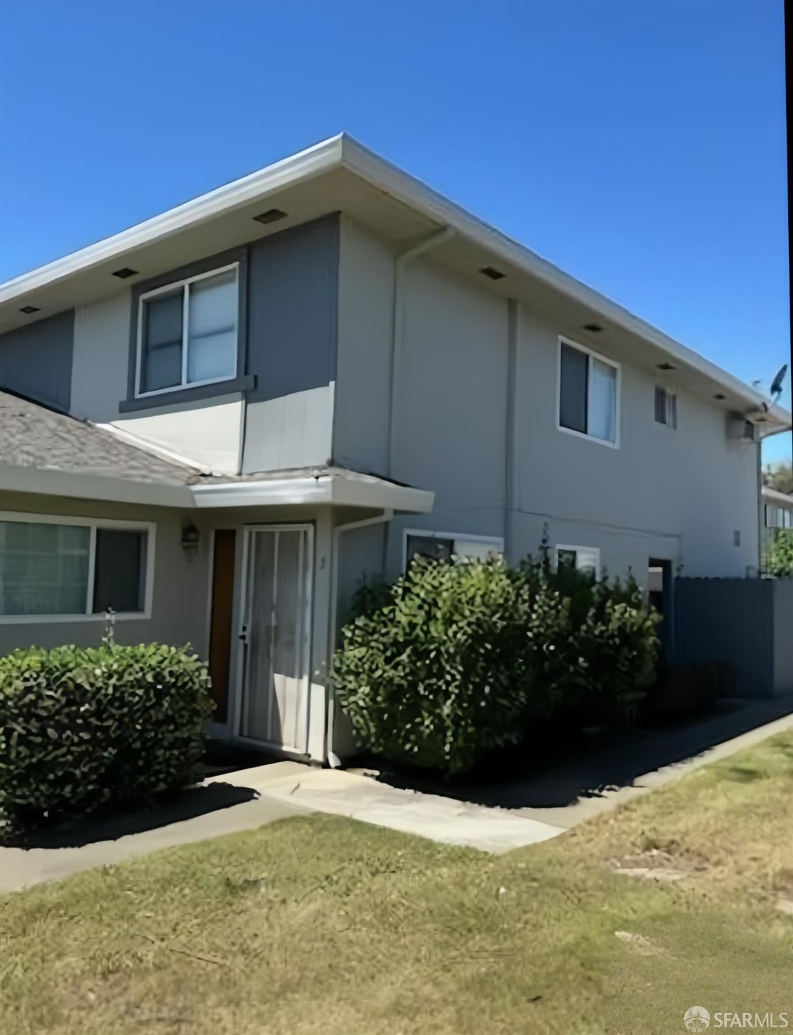 5515 Spinnaker Drive