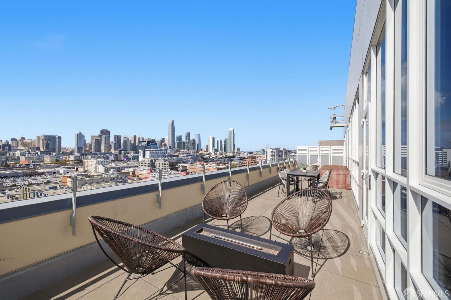 300 Berry Street 1610