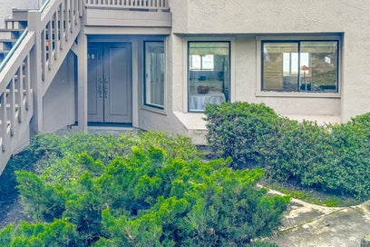 208 Palmetto Avenue Pacifica CA 94044