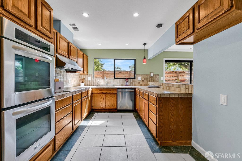 Pleasant Hill, California 94523, United States, 3 Bedrooms Bedrooms, ,2 BathroomsBathrooms,Residential,Active,226180