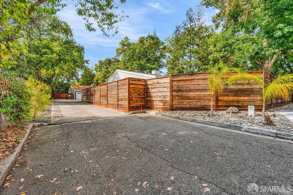 Pleasant Hill, California 94523, United States, 3 Bedrooms Bedrooms, ,2 BathroomsBathrooms,Residential,Active,226180