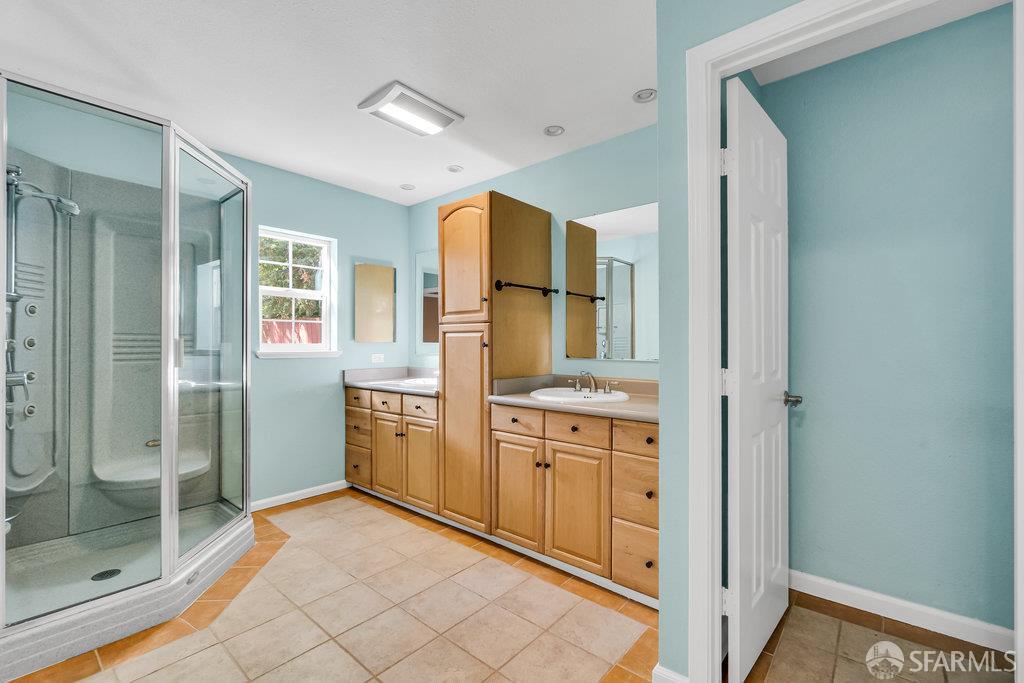 Pleasant Hill, California 94523, United States, 3 Bedrooms Bedrooms, ,2 BathroomsBathrooms,Residential,Active,226180