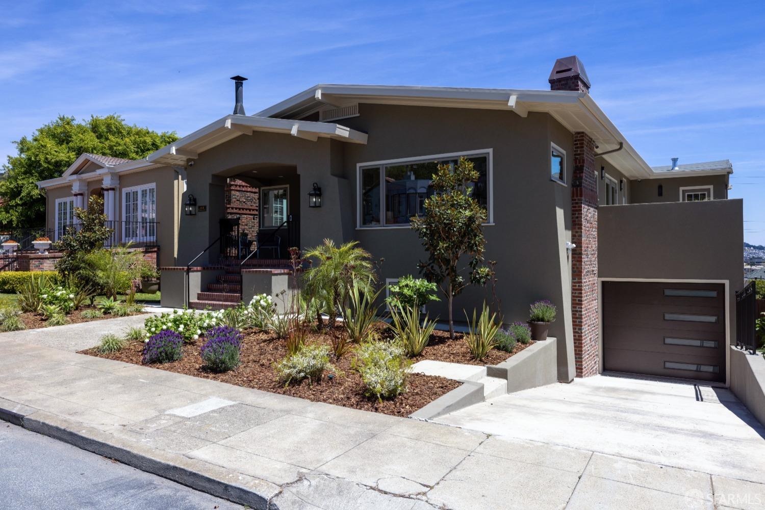 San Francisco, California 94112, United States, 6 Bedrooms Bedrooms, ,6 BathroomsBathrooms,Residential,Pending,125694