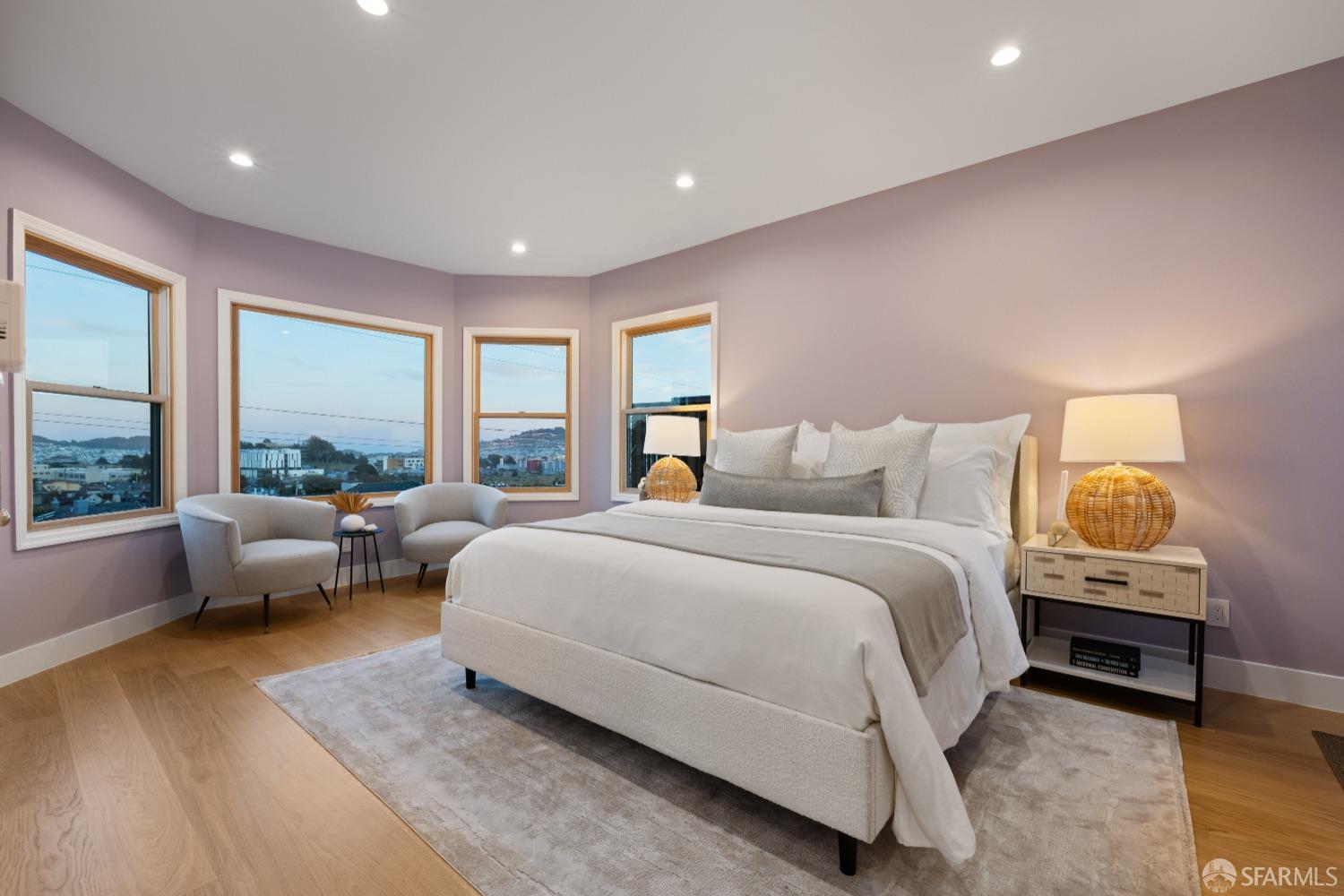 San Francisco, California 94112, United States, 6 Bedrooms Bedrooms, ,6 BathroomsBathrooms,Residential,Pending,125694