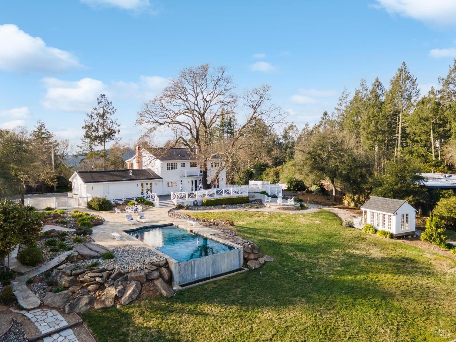 Santa Rosa, California 95404, United States, 4 Bedrooms Bedrooms, ,4 BathroomsBathrooms,Residential,Active,8123