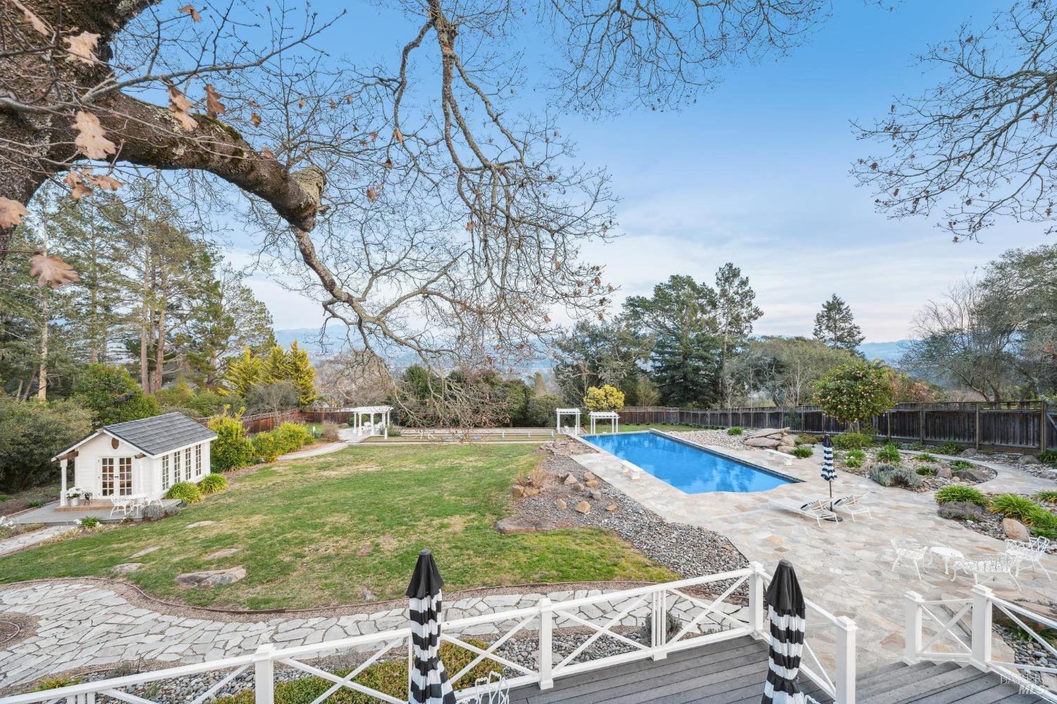 Santa Rosa, California 95404, United States, 4 Bedrooms Bedrooms, ,4 BathroomsBathrooms,Residential,Active,8123