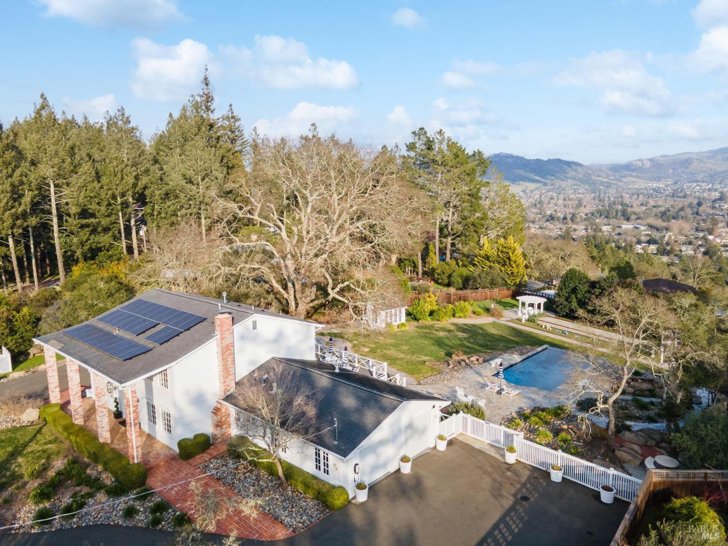 Santa Rosa, California 95404, United States, 4 Bedrooms Bedrooms, ,4 BathroomsBathrooms,Residential,Active,8123