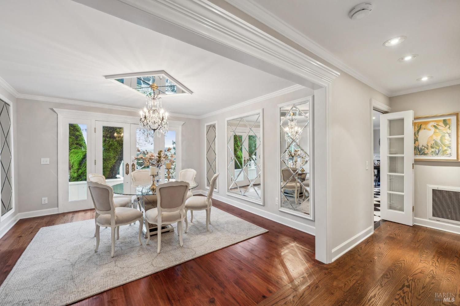 Santa Rosa, California 95404, United States, 4 Bedrooms Bedrooms, ,4 BathroomsBathrooms,Residential,Active,8123