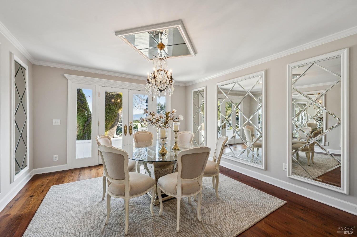 Santa Rosa, California 95404, United States, 4 Bedrooms Bedrooms, ,4 BathroomsBathrooms,Residential,Active,8123