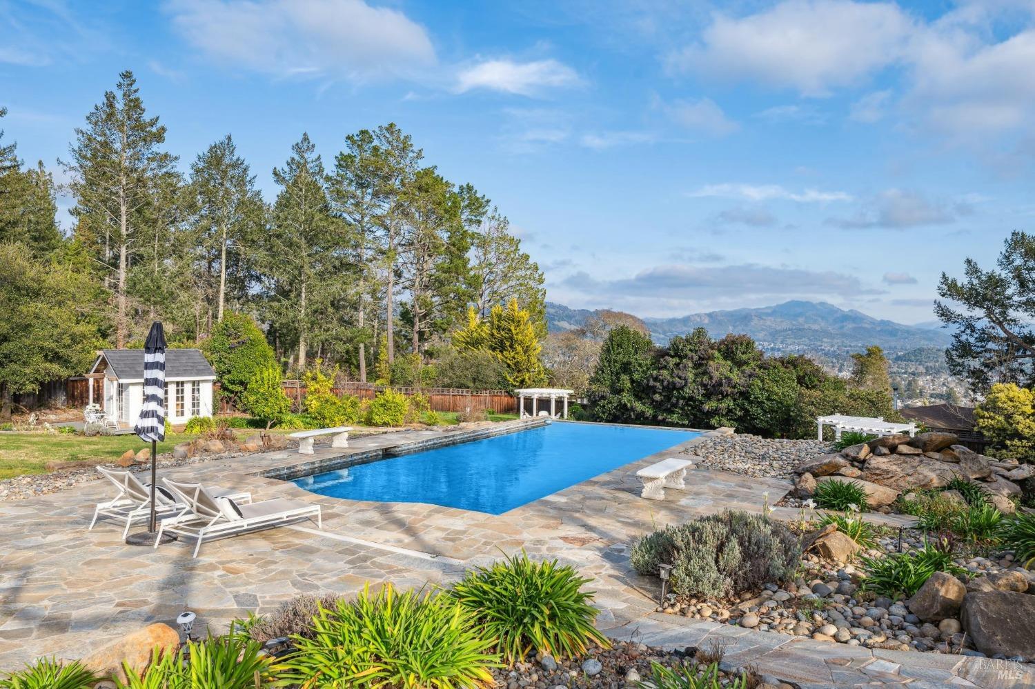 Santa Rosa, California 95404, United States, 4 Bedrooms Bedrooms, ,4 BathroomsBathrooms,Residential,Active,8123