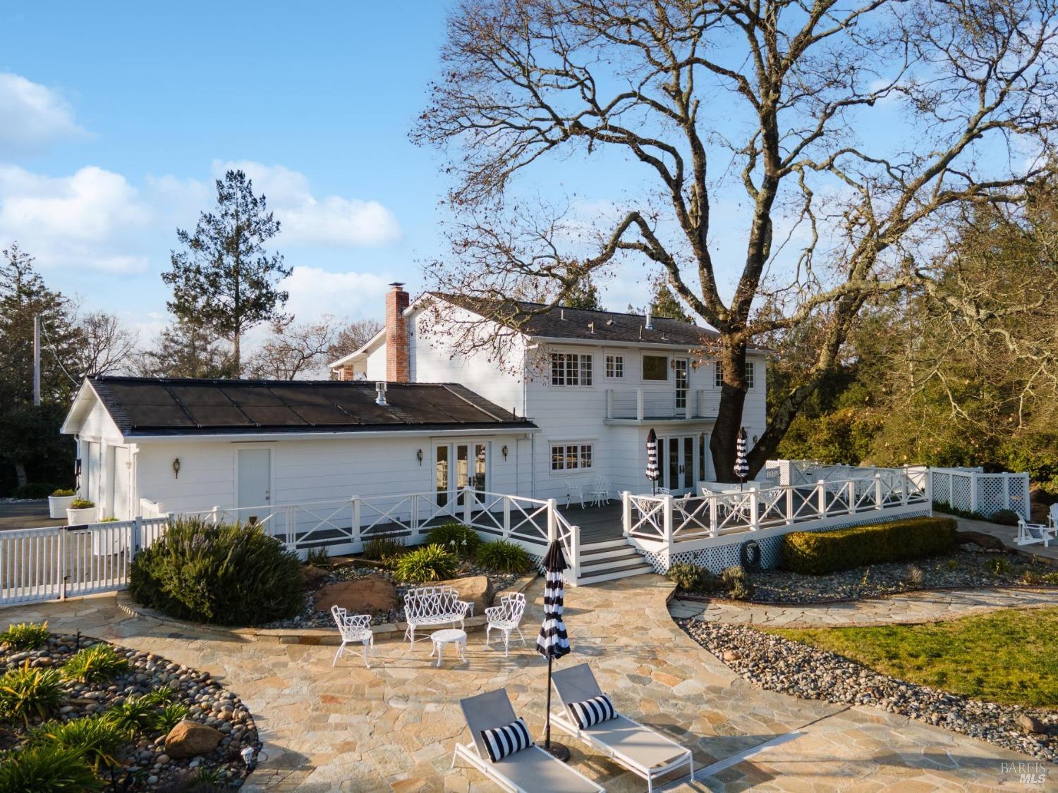 Santa Rosa, California 95404, United States, 4 Bedrooms Bedrooms, ,4 BathroomsBathrooms,Residential,Active,8123