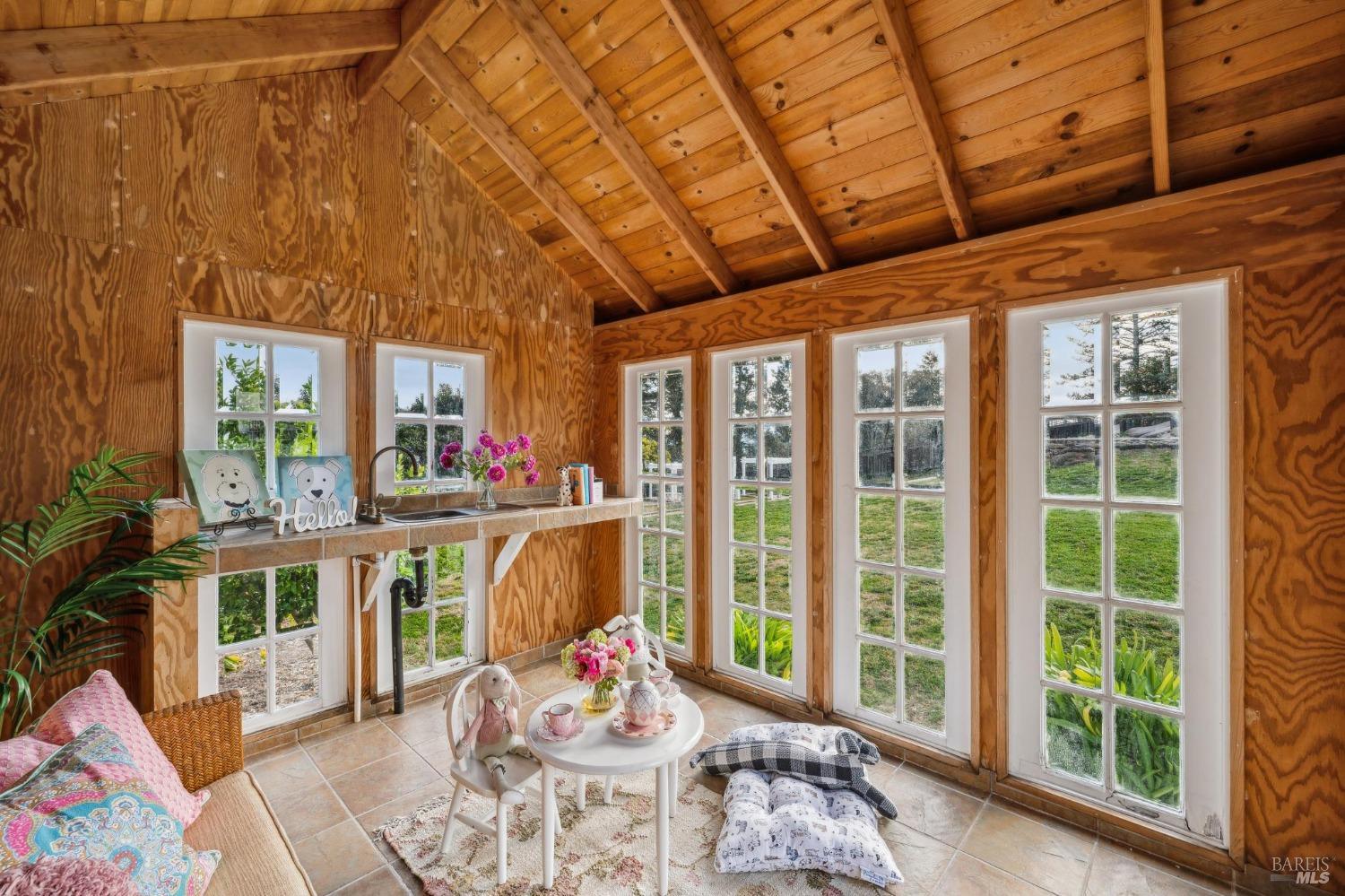 Santa Rosa, California 95404, United States, 4 Bedrooms Bedrooms, ,4 BathroomsBathrooms,Residential,Active,8123