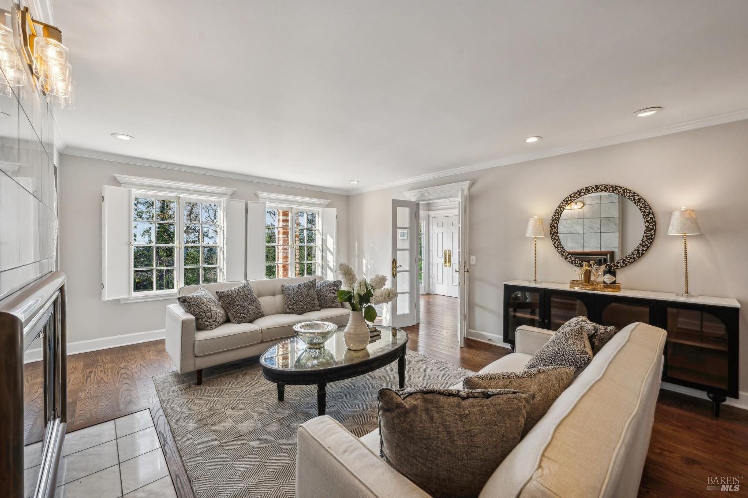 Santa Rosa, California 95404, United States, 4 Bedrooms Bedrooms, ,4 BathroomsBathrooms,Residential,Active,8123