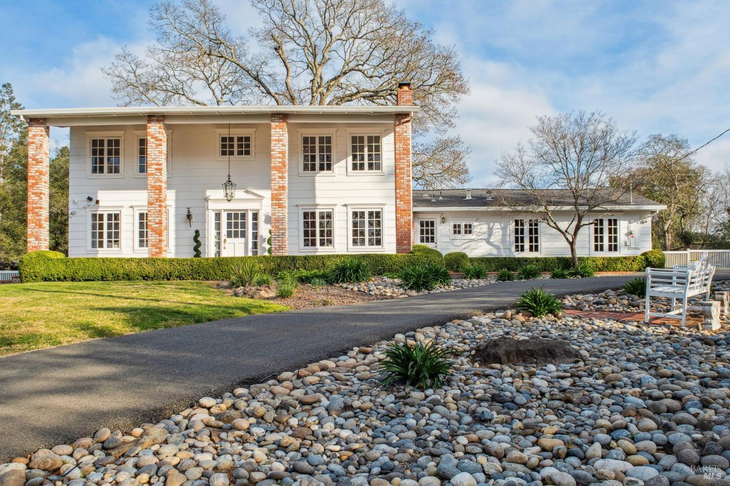 Santa Rosa, California 95404, United States, 4 Bedrooms Bedrooms, ,4 BathroomsBathrooms,Residential,Active,8123