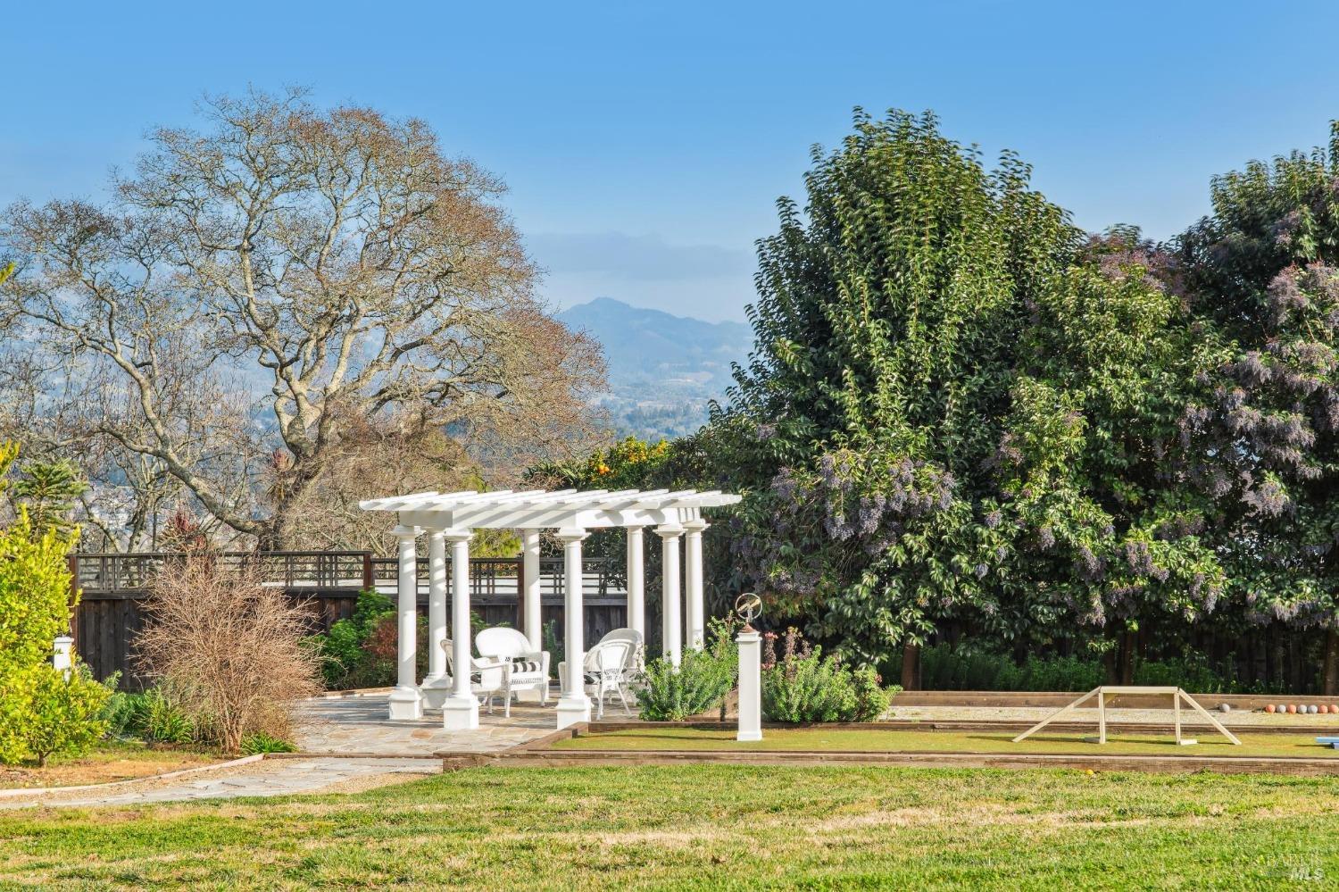 Santa Rosa, California 95404, United States, 4 Bedrooms Bedrooms, ,4 BathroomsBathrooms,Residential,Active,8123