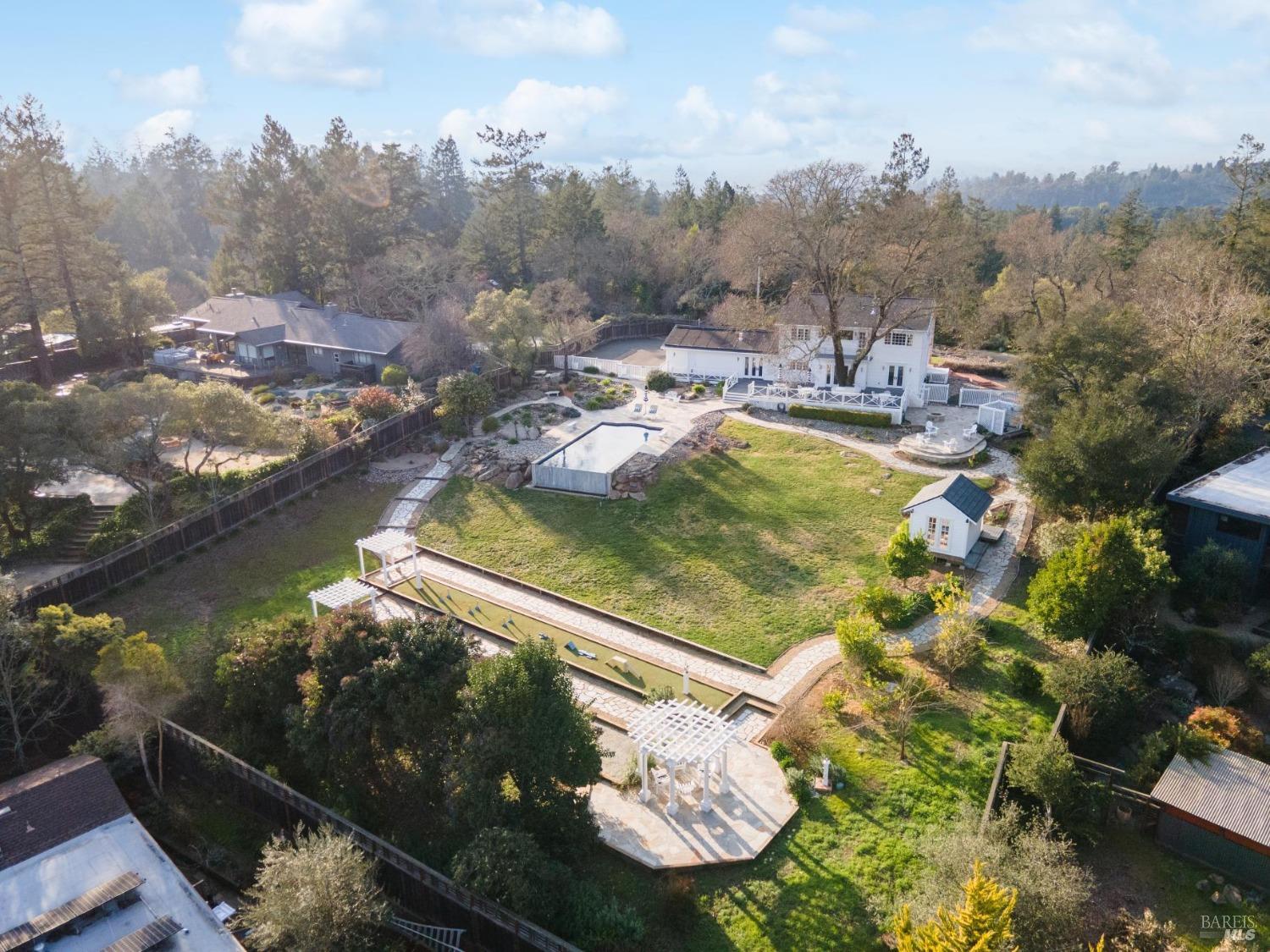 Santa Rosa, California 95404, United States, 4 Bedrooms Bedrooms, ,4 BathroomsBathrooms,Residential,Active,8123