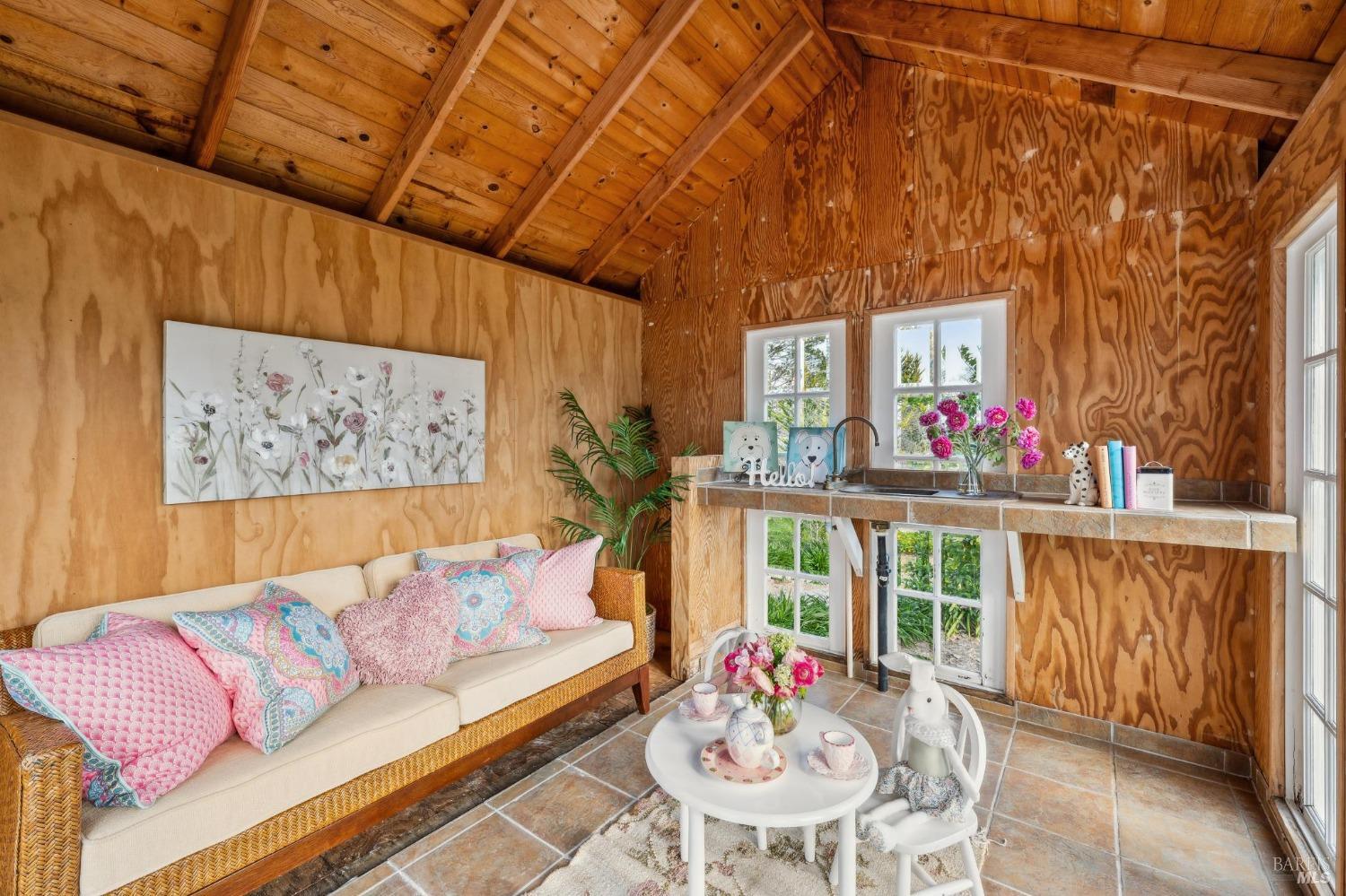 Santa Rosa, California 95404, United States, 4 Bedrooms Bedrooms, ,4 BathroomsBathrooms,Residential,Active,8123