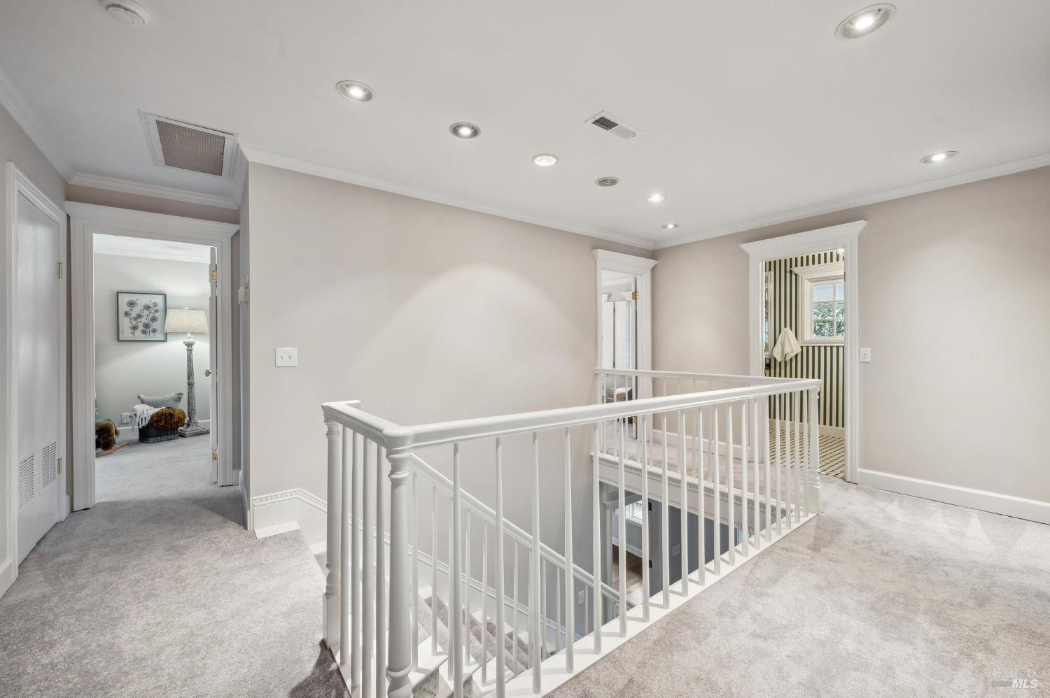 Santa Rosa, California 95404, United States, 4 Bedrooms Bedrooms, ,4 BathroomsBathrooms,Residential,Active,8123