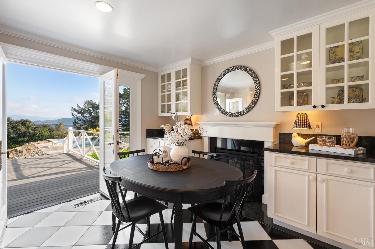 Santa Rosa, California 95404, United States, 4 Bedrooms Bedrooms, ,4 BathroomsBathrooms,Residential,Active,8123