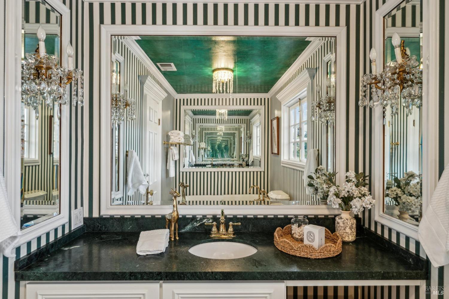 Santa Rosa, California 95404, United States, 4 Bedrooms Bedrooms, ,4 BathroomsBathrooms,Residential,Active,8123