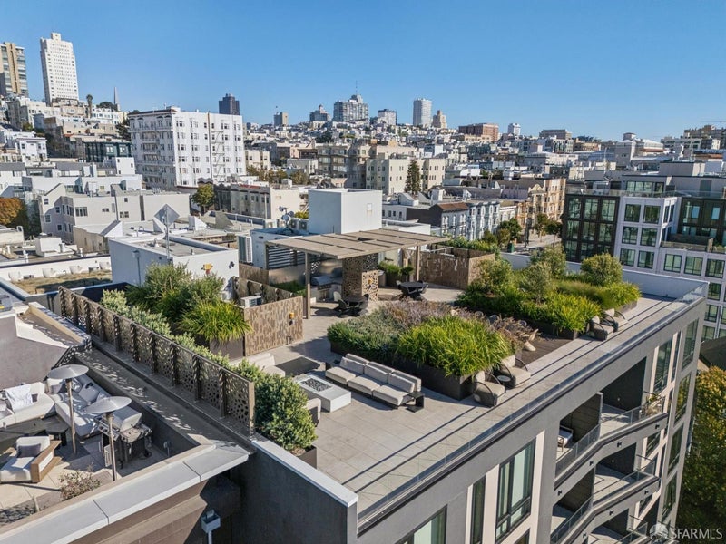 2525 Van Ness Avenue 303