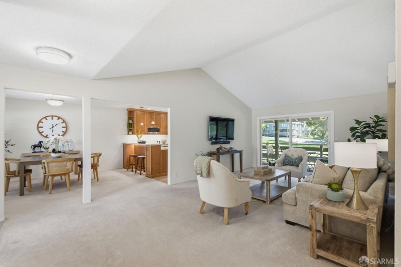 3136 Rossmoor Parkway 5