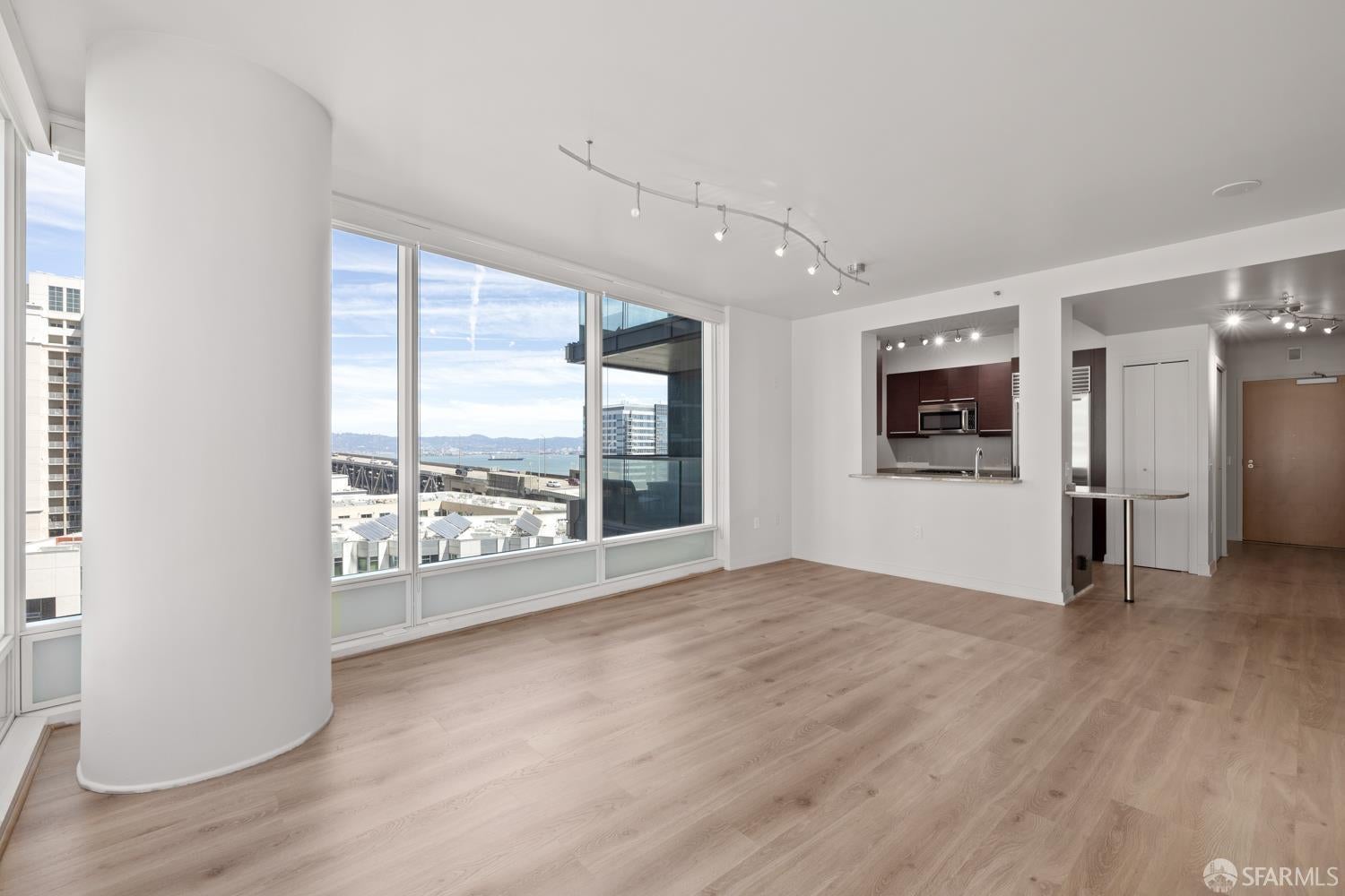 425 1st Street 1107