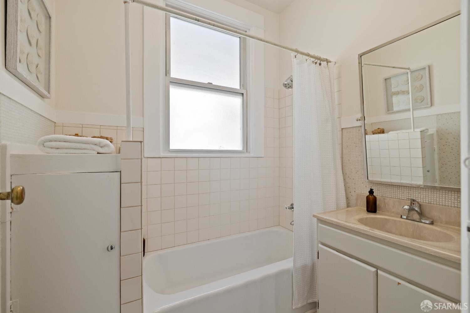 San Francisco, California 94118, United States, 5 Bedrooms Bedrooms, ,2 BathroomsBathrooms,Residential,Active,173402