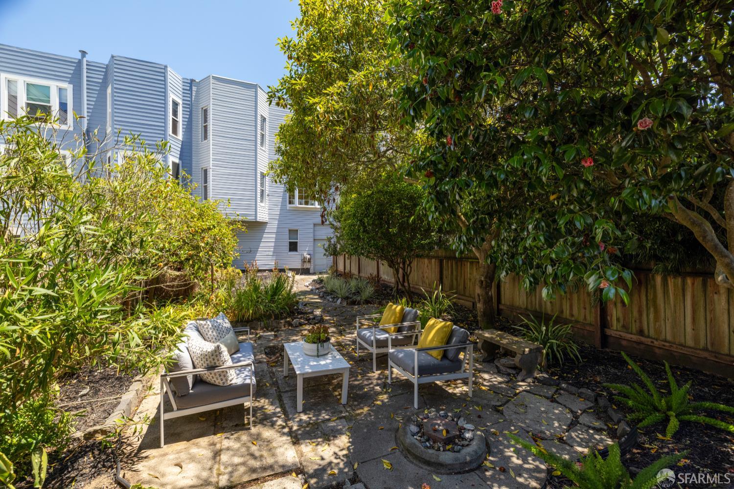 San Francisco, California 94118, United States, 5 Bedrooms Bedrooms, ,2 BathroomsBathrooms,Residential,Active,173402