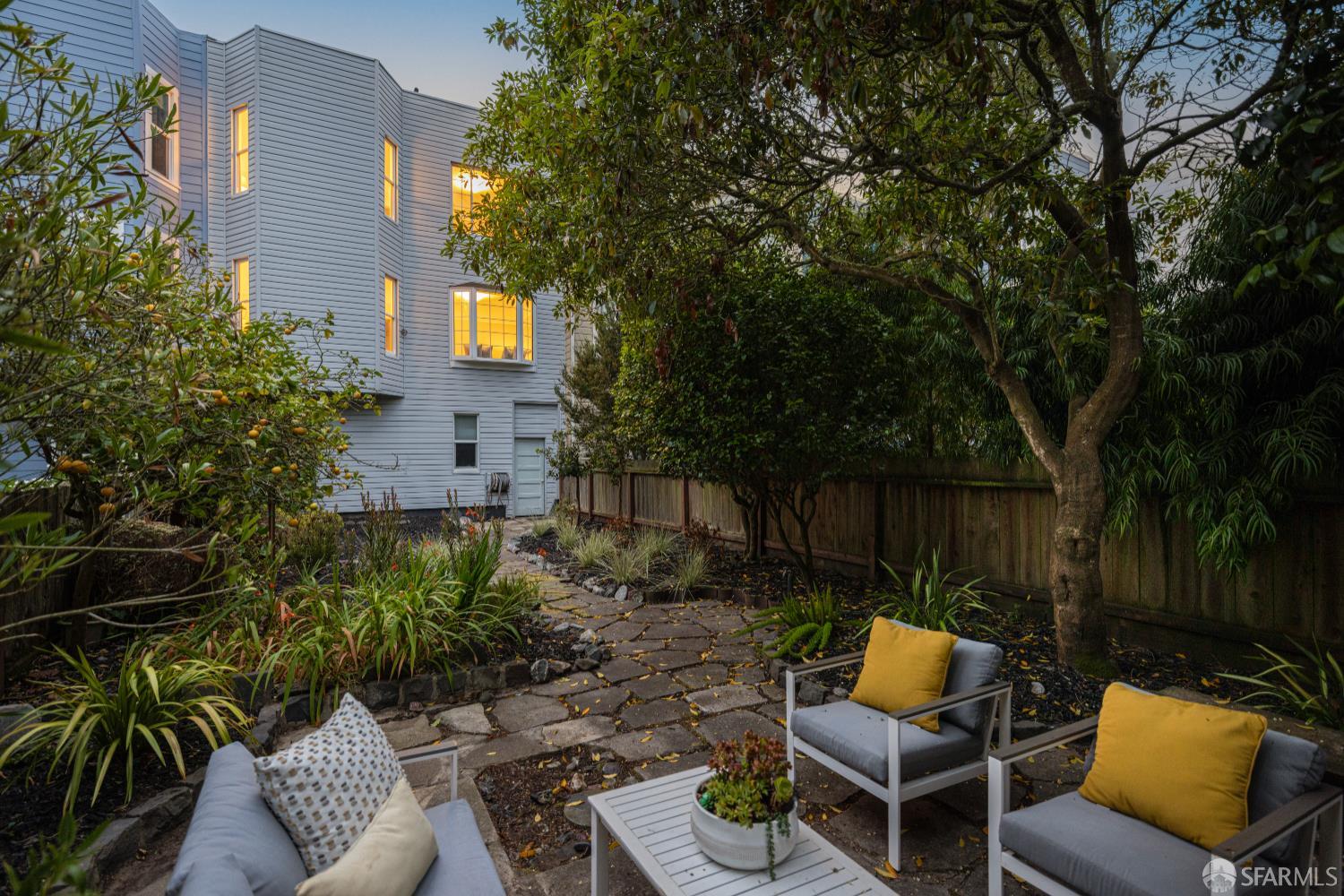 San Francisco, California 94118, United States, 5 Bedrooms Bedrooms, ,2 BathroomsBathrooms,Residential,Active,173402