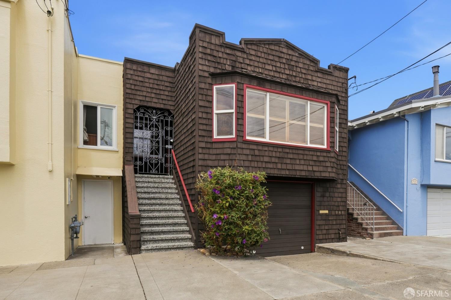 944 Madrid Street