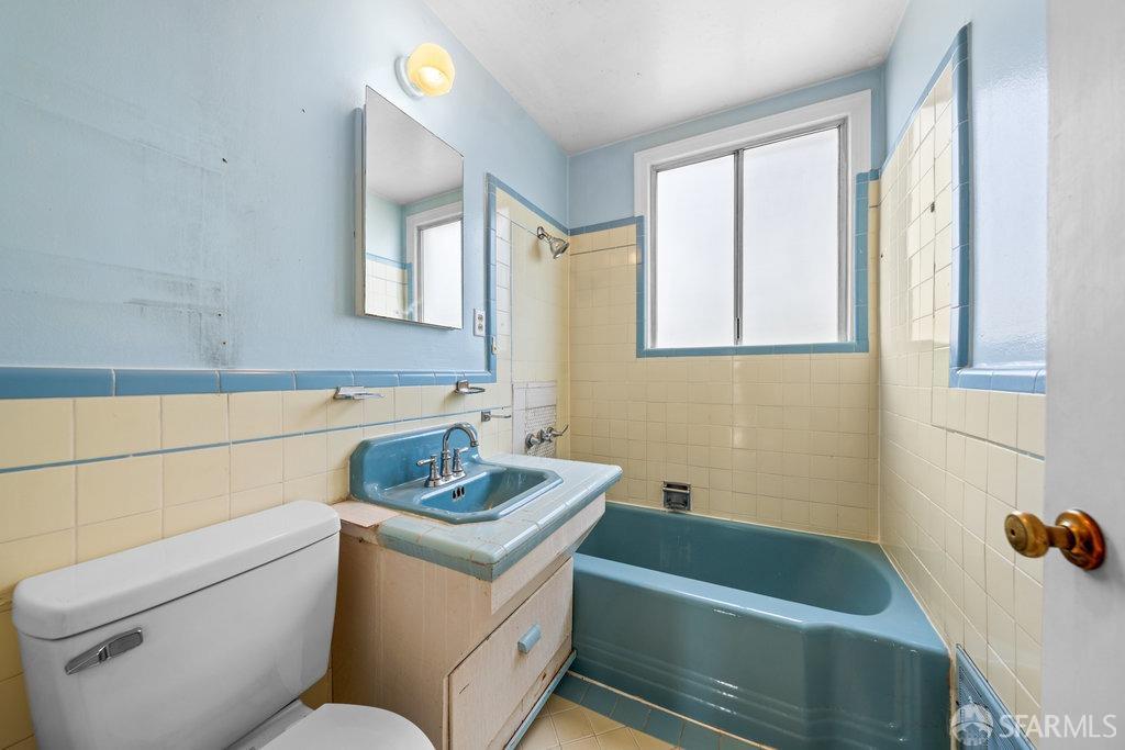 San Francisco, California 94116, United States, 2 Bedrooms Bedrooms, ,1 BathroomBathrooms,Residential,Active,96520