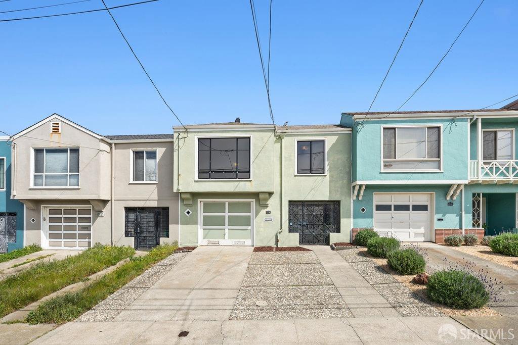 San Francisco, California 94116, United States, 2 Bedrooms Bedrooms, ,1 BathroomBathrooms,Residential,Active,96520