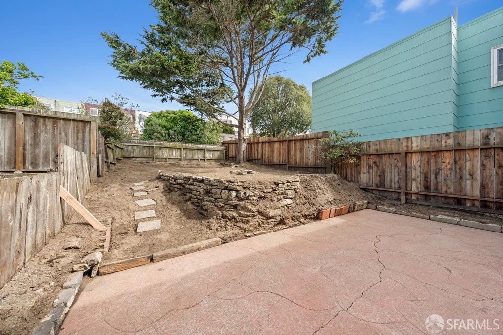 San Francisco, California 94116, United States, 2 Bedrooms Bedrooms, ,1 BathroomBathrooms,Residential,Active,96520