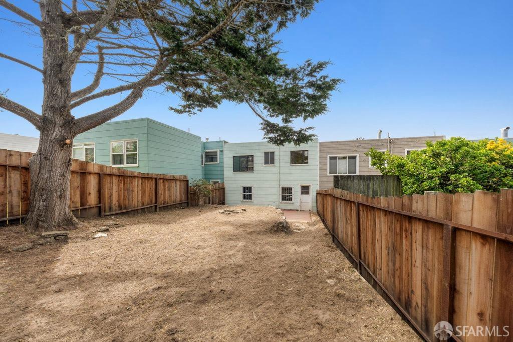 San Francisco, California 94116, United States, 2 Bedrooms Bedrooms, ,1 BathroomBathrooms,Residential,Active,96520