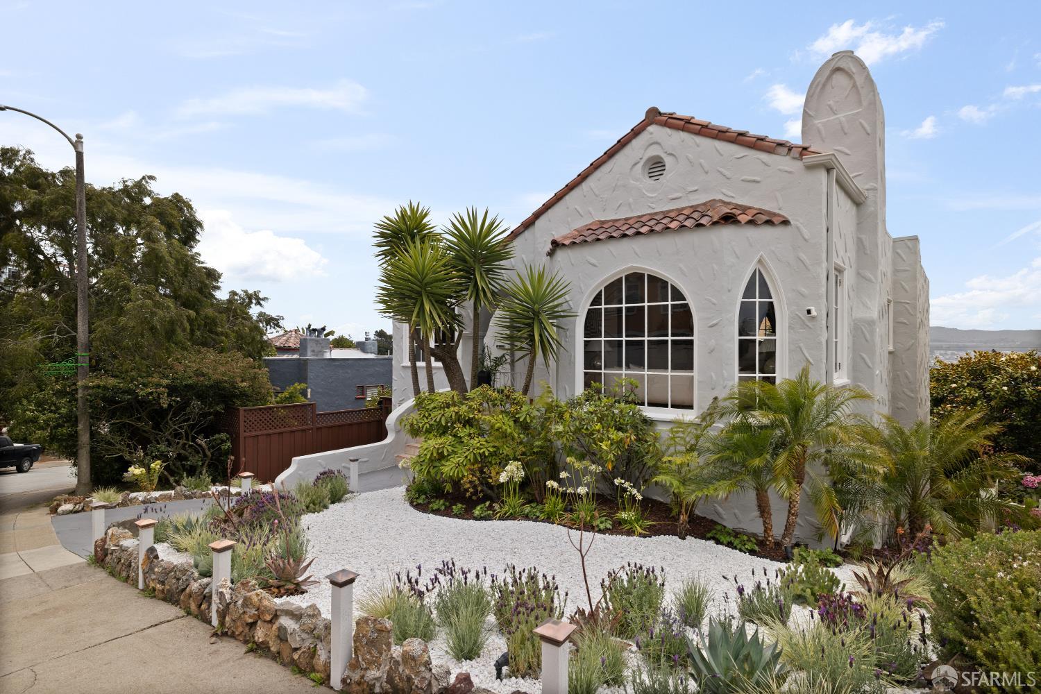 411 Hazelwood Avenue