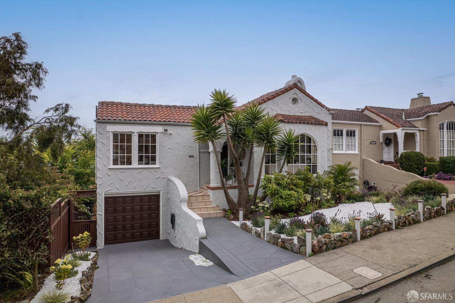 411 Hazelwood Avenue