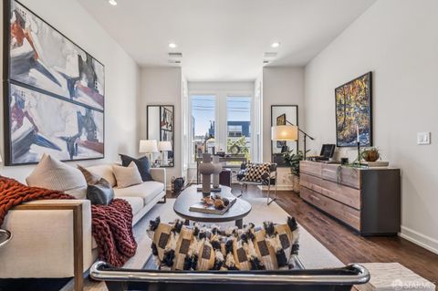 2 beds bed, 1.5 baths bath property at 215 Arkansas Street, San Francisco, CA 94107