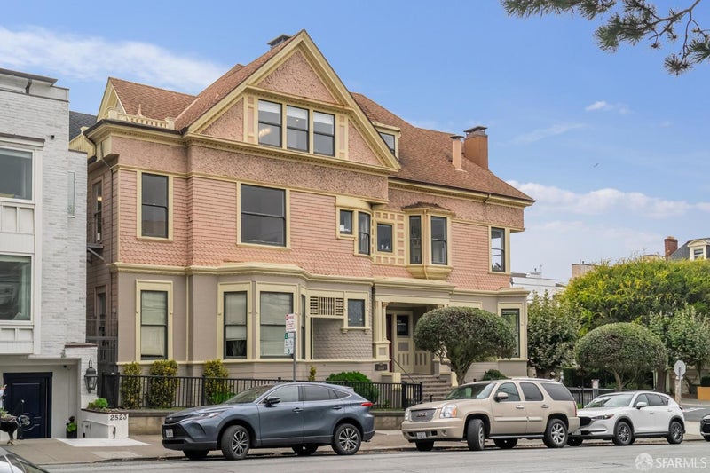2525 Steiner Street 5