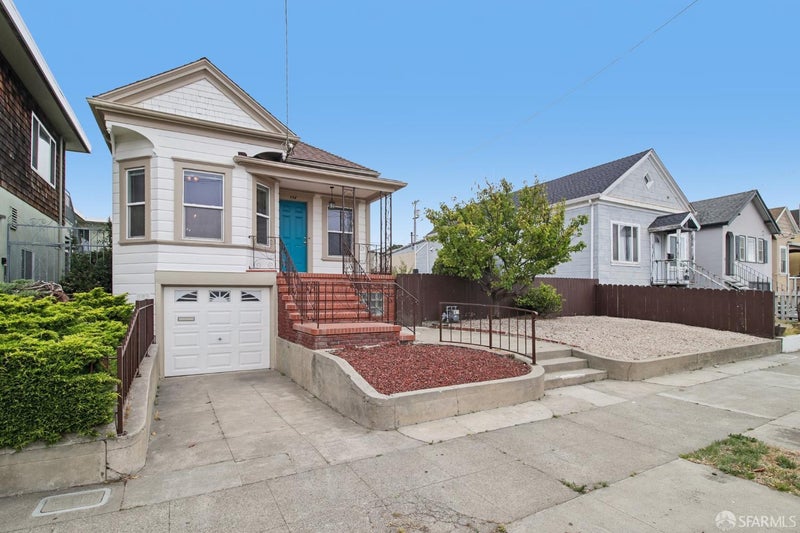 556 Baden Avenue