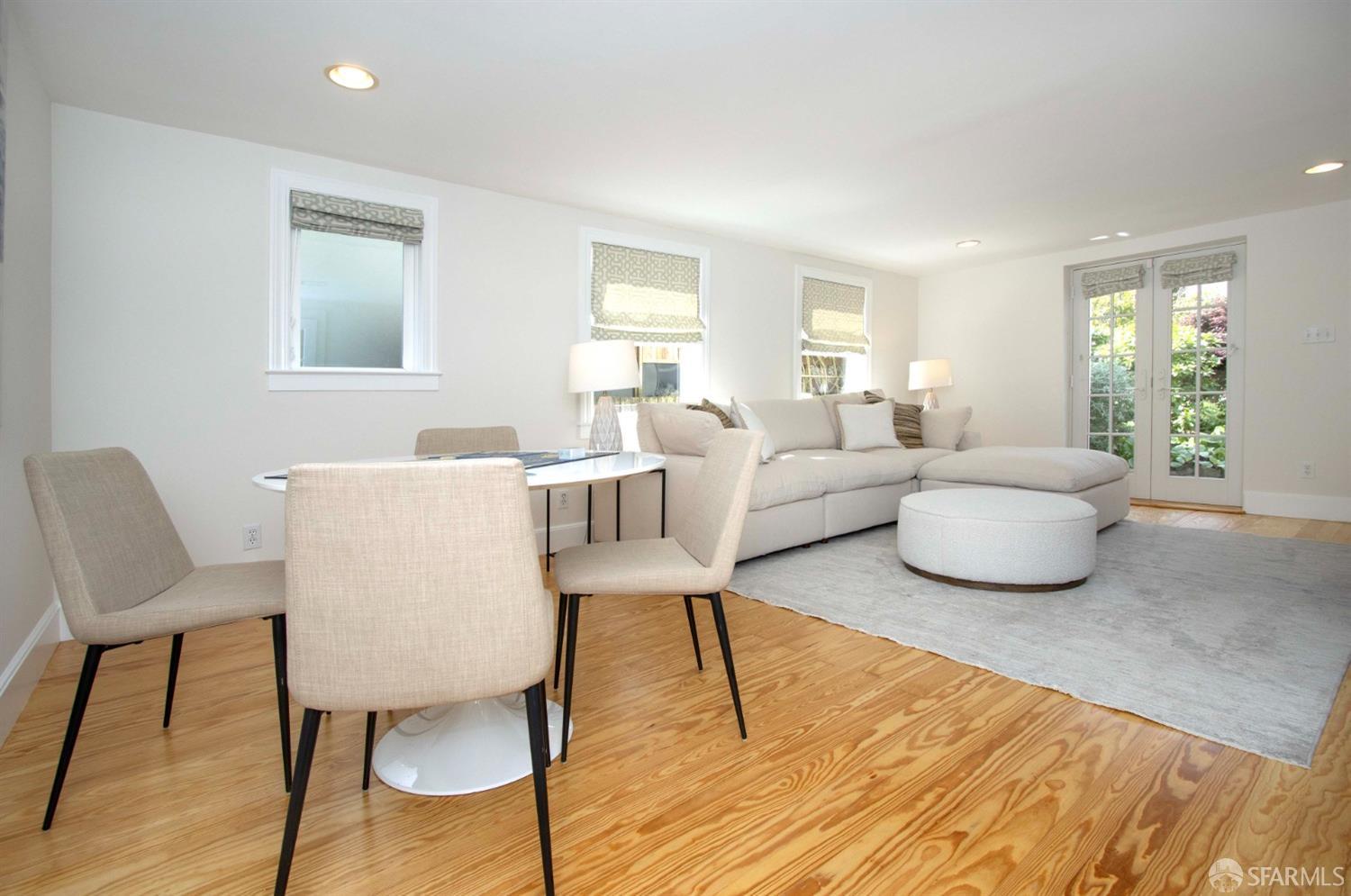 San Francisco, California 94127, United States, 3 Bedrooms Bedrooms, ,3 BathroomsBathrooms,Residential,Pending,87661