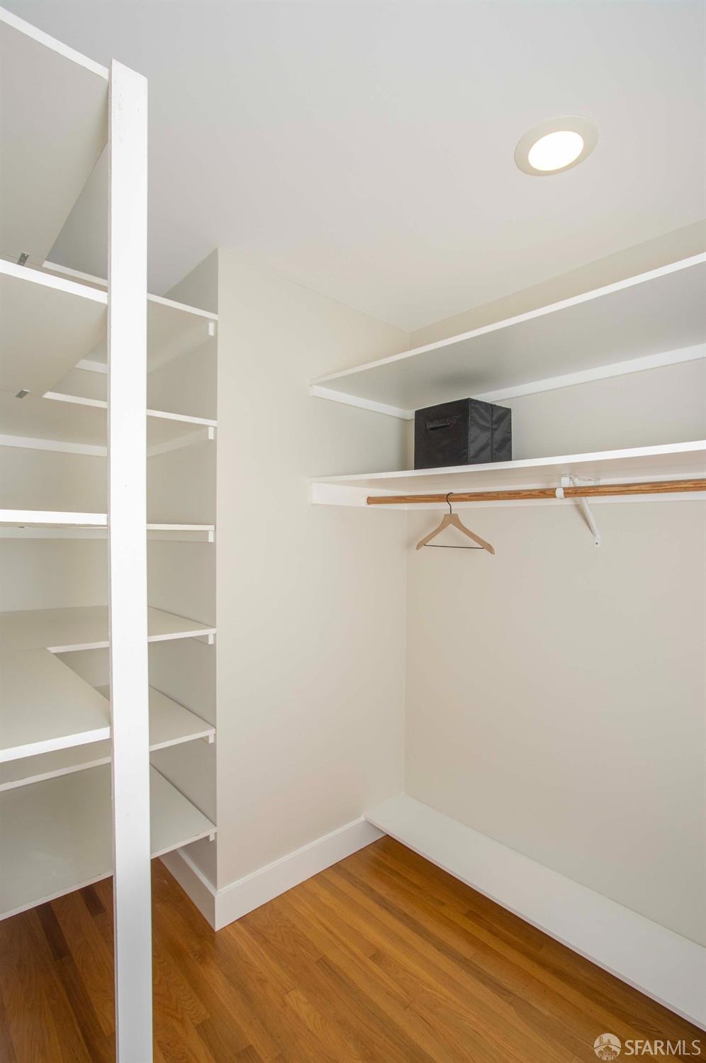 San Francisco, California 94127, United States, 3 Bedrooms Bedrooms, ,3 BathroomsBathrooms,Residential,Pending,87661