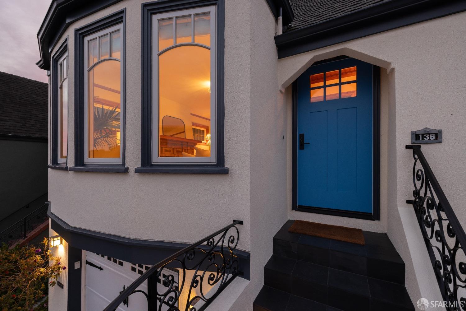 San Francisco, California 94127, United States, 3 Bedrooms Bedrooms, ,3 BathroomsBathrooms,Residential,Pending,87661