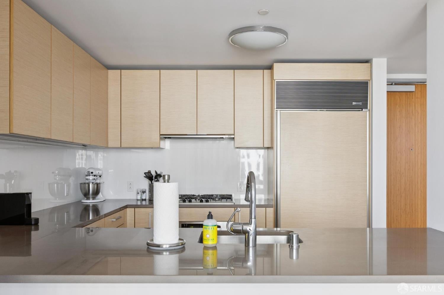 301 Mission Street 25E