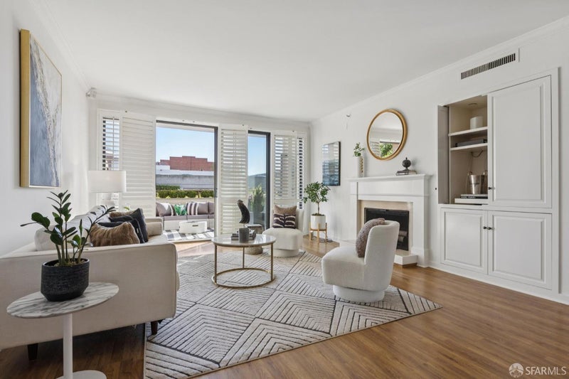 101 Lombard Street 105E