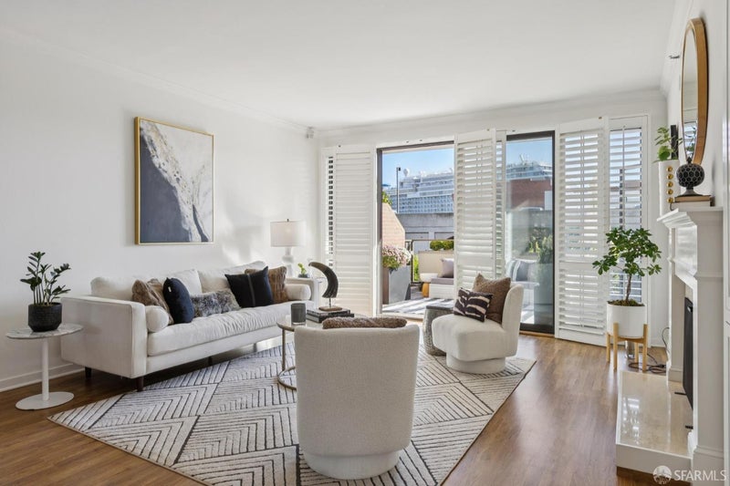 101 Lombard Street 105E