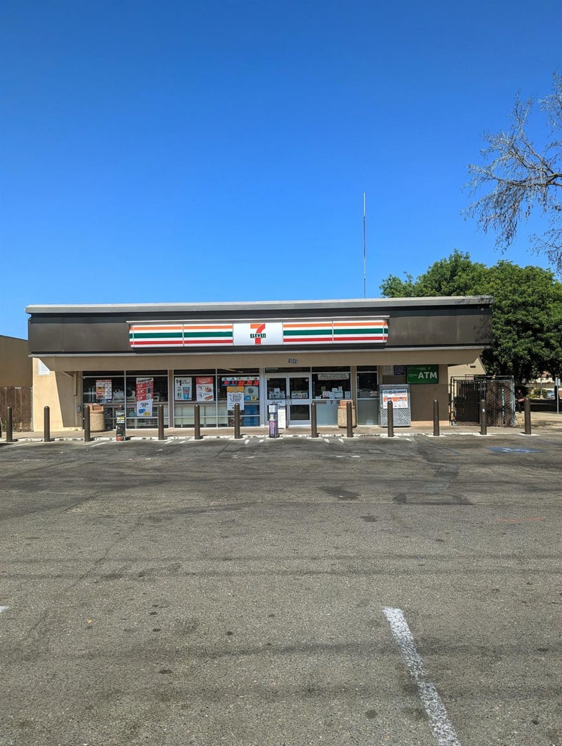 1045 Oakdale Road